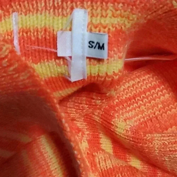 Lovely bright 2 piece - Picture 5 of 8